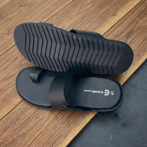 Ariyan Mart Care Leather Men's Toe-loop Sandal(Black SN30)